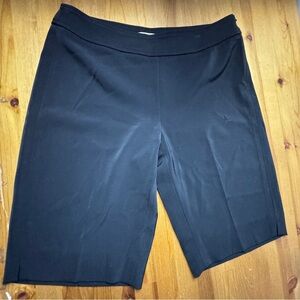 Whitehouse black market Bermuda dress shorts size 4 nwt